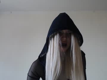 Nude girl qeensgambit image #1477989