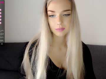 pervyblonde nude cam