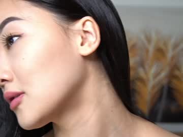 Nude girl refined_style image #6782211
