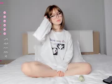 Nude girl shy_dy image #5367275