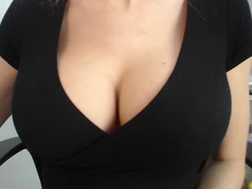 Nude girl eat_mee_out image #1593392