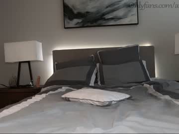 Nude couple ari_lovexo image #1437914