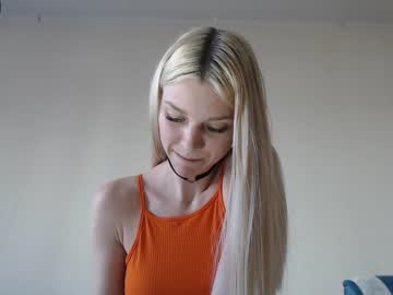 Nude girl qeensgambit image #1407030