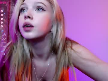 Nude girl small_blondee image #4082638
