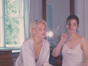 Nude girl _2strangers image #4703636