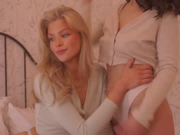 Nude girl _2strangers image #1145231