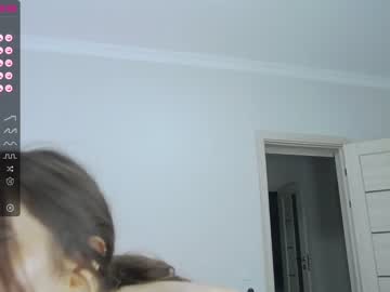 Nude girl my_hips_dont_lie image #3845677