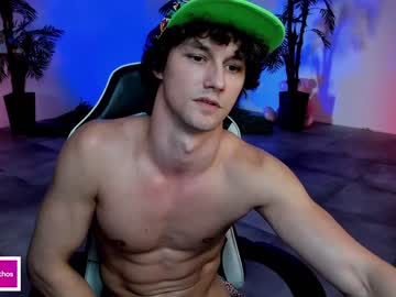 Nude man dirty_pothos image #4800379