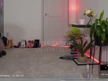 Nude girl petitebrat image #6037979