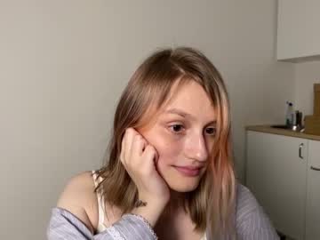ellisauer nude cam