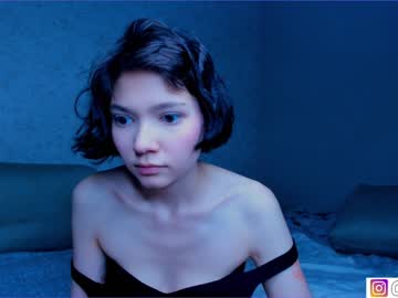 Nude girl bzzzme image #4830069