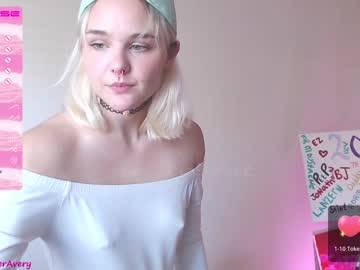 Nude girl petitebrat image #3768484