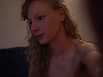 Nude girl sistinehashands image #2359196