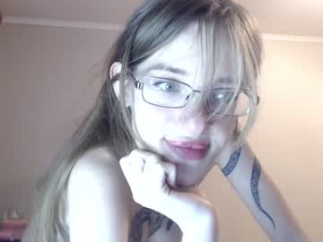 Nude girl esther_estrie image #5986601