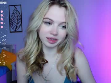 Nude girl small_blondee image #3805561