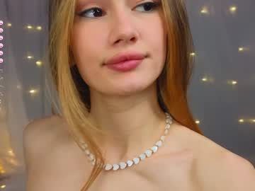 Nude girl juliepenningtona image #6076790