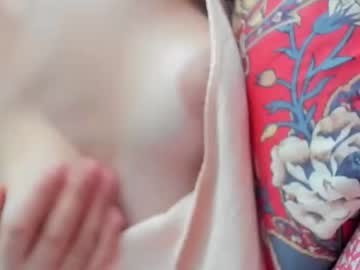 lovelyvictoria nude cam