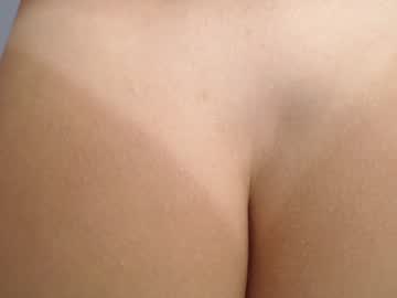 Nude girl eat_mee_out image #3041726