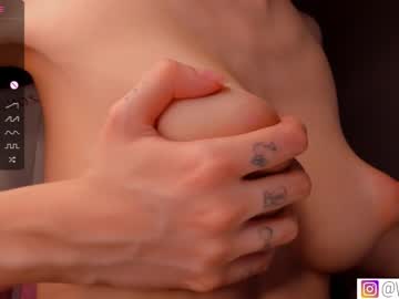 Nude girl bzzzme image #6650745