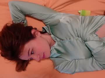 Nude girl olive_nextdoor image #3657366