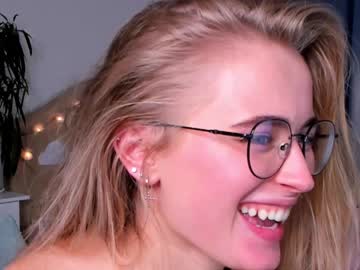 Nude girl linellali image #2671857