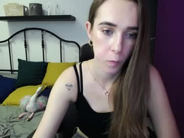 carolin_e nude cam