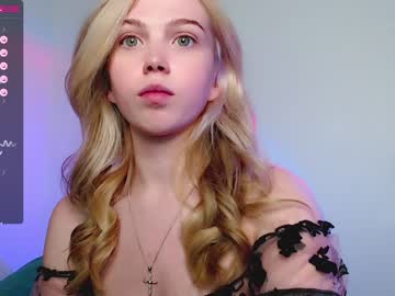 Nude girl small_blondee image #4148235