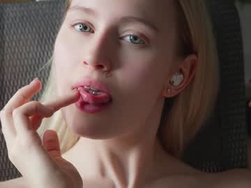 Nude girl sonyaericsson image #6912527
