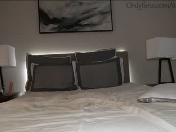 Nude couple ari_lovexo image #1438590