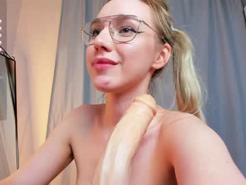 Nude girl nerdy_freyua image #5127000