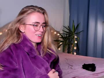 Nude girl linellali image #2672738