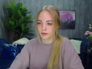 crazzychicks2 nude cam