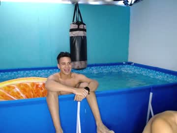 Nude man kings_of_the_house image #260086