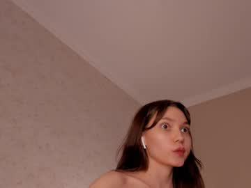 Nude girl bzzzme image #5939143