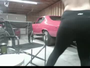 Nude girl garagesex22 image #658607