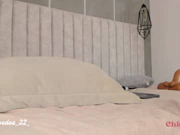 chloe_dee_ nude cam